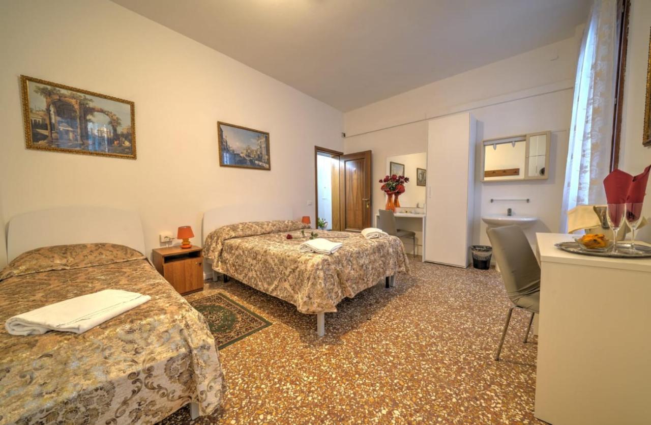 Residenza Briati Hotel Венеция Екстериор снимка