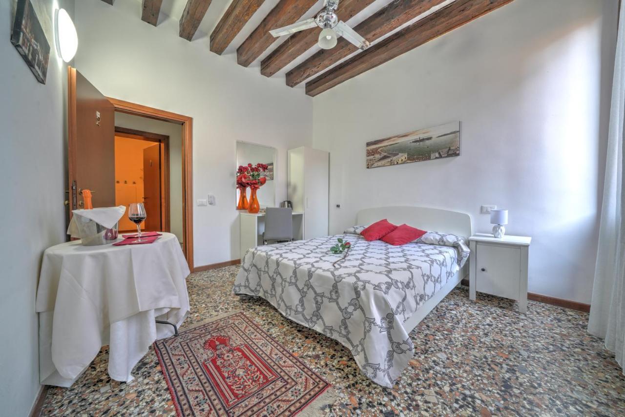 Residenza Briati Hotel Венеция Екстериор снимка