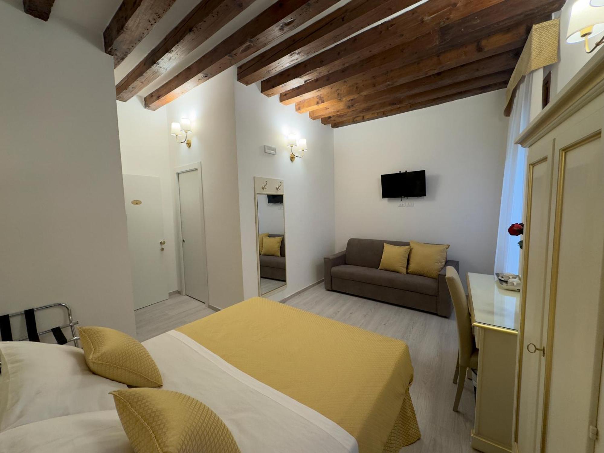 Residenza Briati Hotel Венеция Екстериор снимка