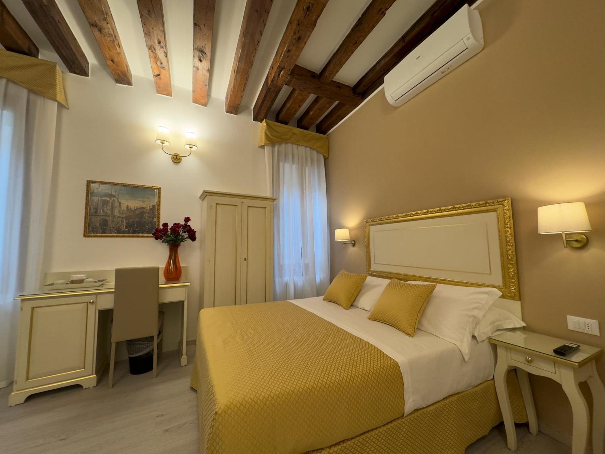 Residenza Briati Hotel Венеция Екстериор снимка